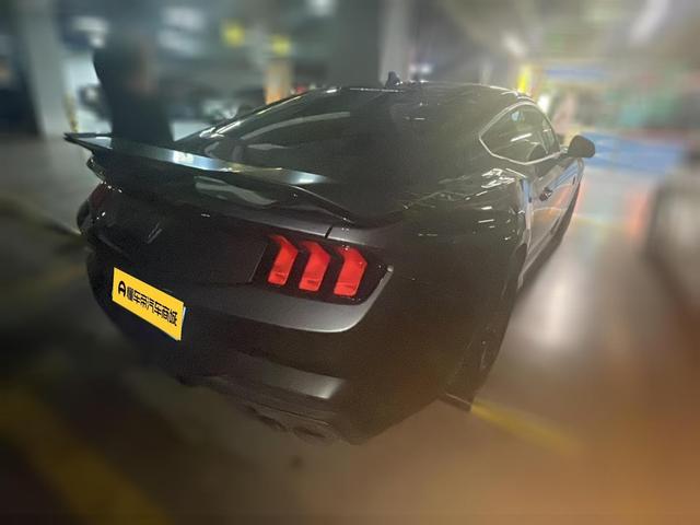 Ford Mustang 2024 темно-серый ()