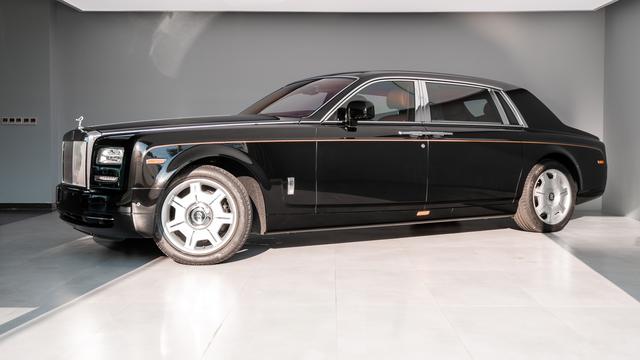 Rolls-Royce Phantom 2013 черный ()